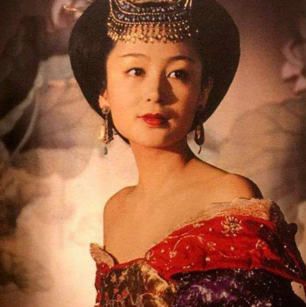 一脸福相天生富贵的几位女明星,天生自带苦相的十位女明星