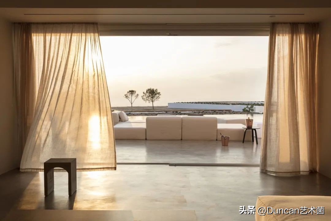 希腊KapsimalisArchitects①打造蓝白极简主义的童话世界！