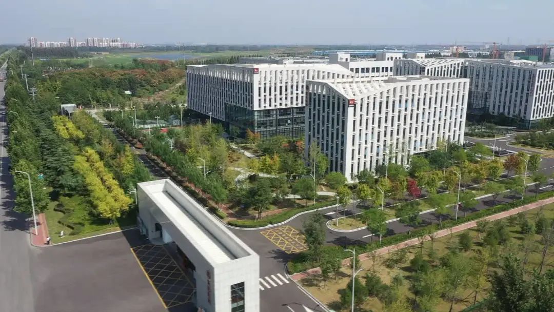 奋进新时代筑梦新征程呼唤新担当,奋进新征程扛起新担当