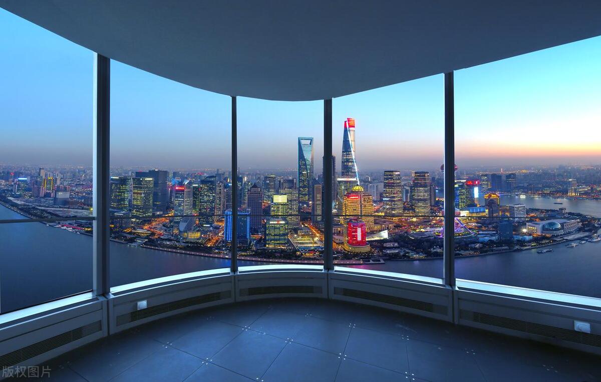 开阔思维，欣赏欧美电影：大学生的艺术之旅