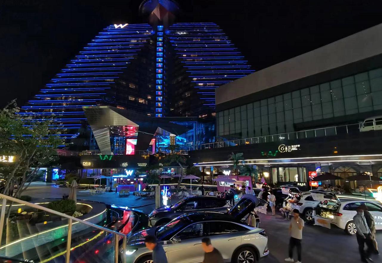 夏日星潮摊玩计划完美收官，邂逅一场高质量的“箱”遇