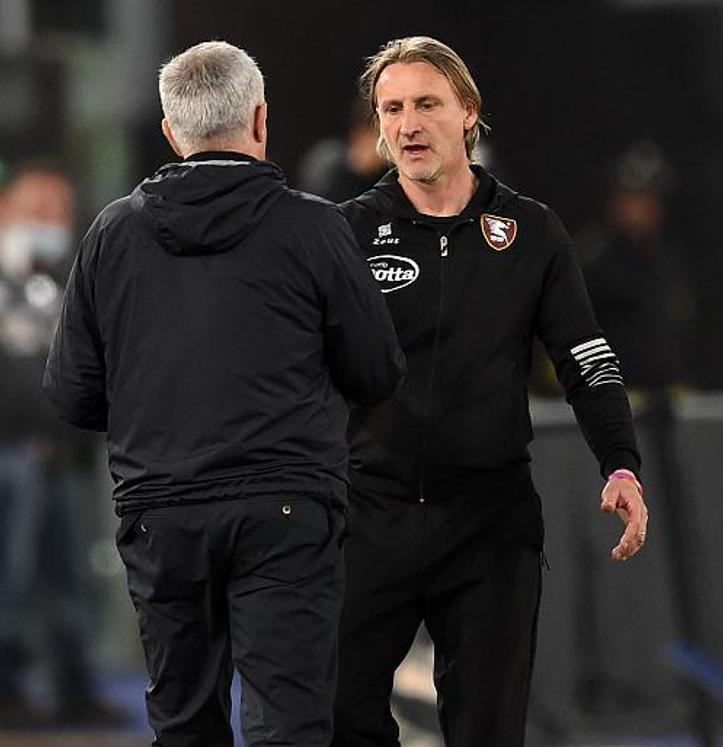 罗马2挑起内战,罗马1-6惨败穆帅脸都不要了原视频