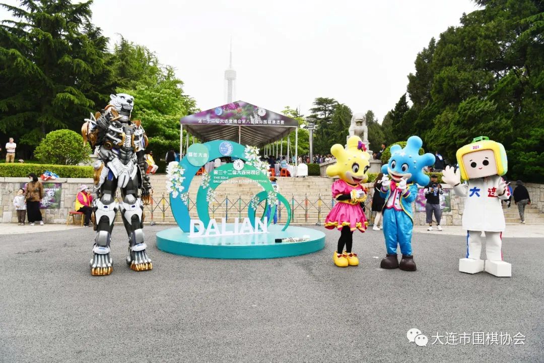 槐香四溢沁入八荒,槐香四溢