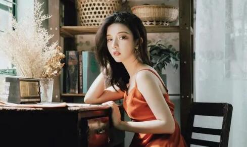 女生回复嗯嗯是什么意思,女生回复嗯嗯和嗯呢的区别