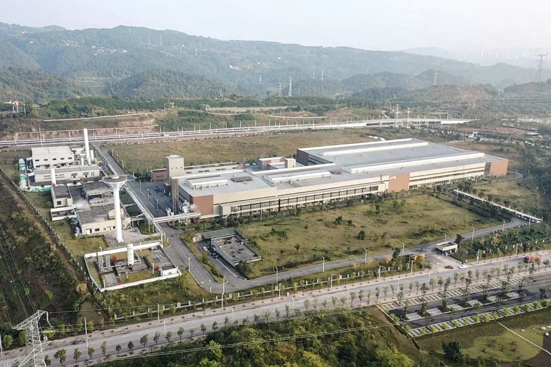 屏幕玻璃比较耐摔的手机,国产手机屏幕最耐摔的