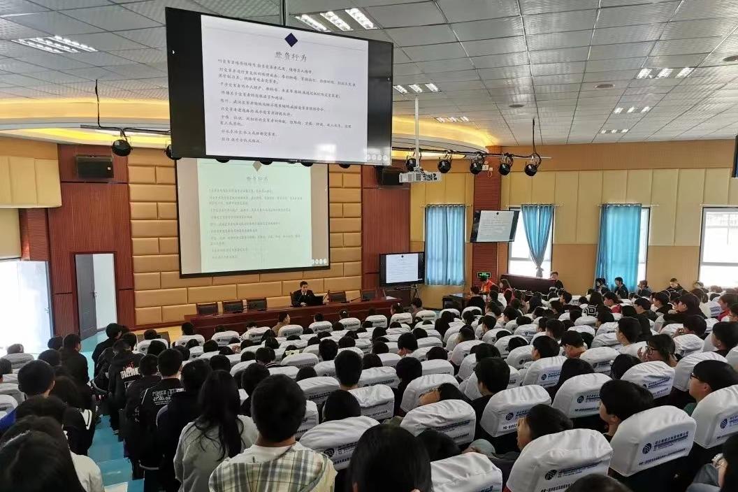 我们在青训营⑤|春风相携逐梦人,共话法治星辰梦