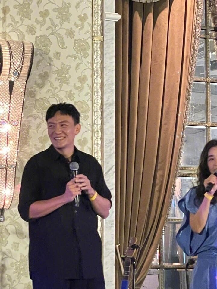 张震参加晚会,张震典礼