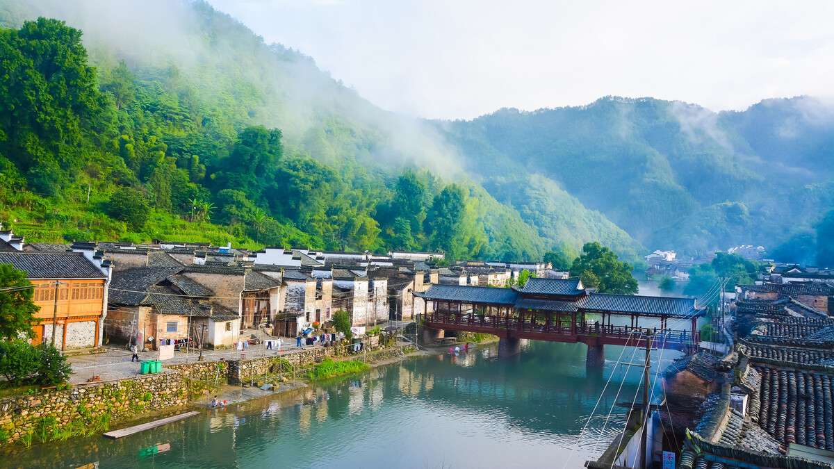 景德镇和鹰潭哪个面积大,江西最发达的城市景德镇