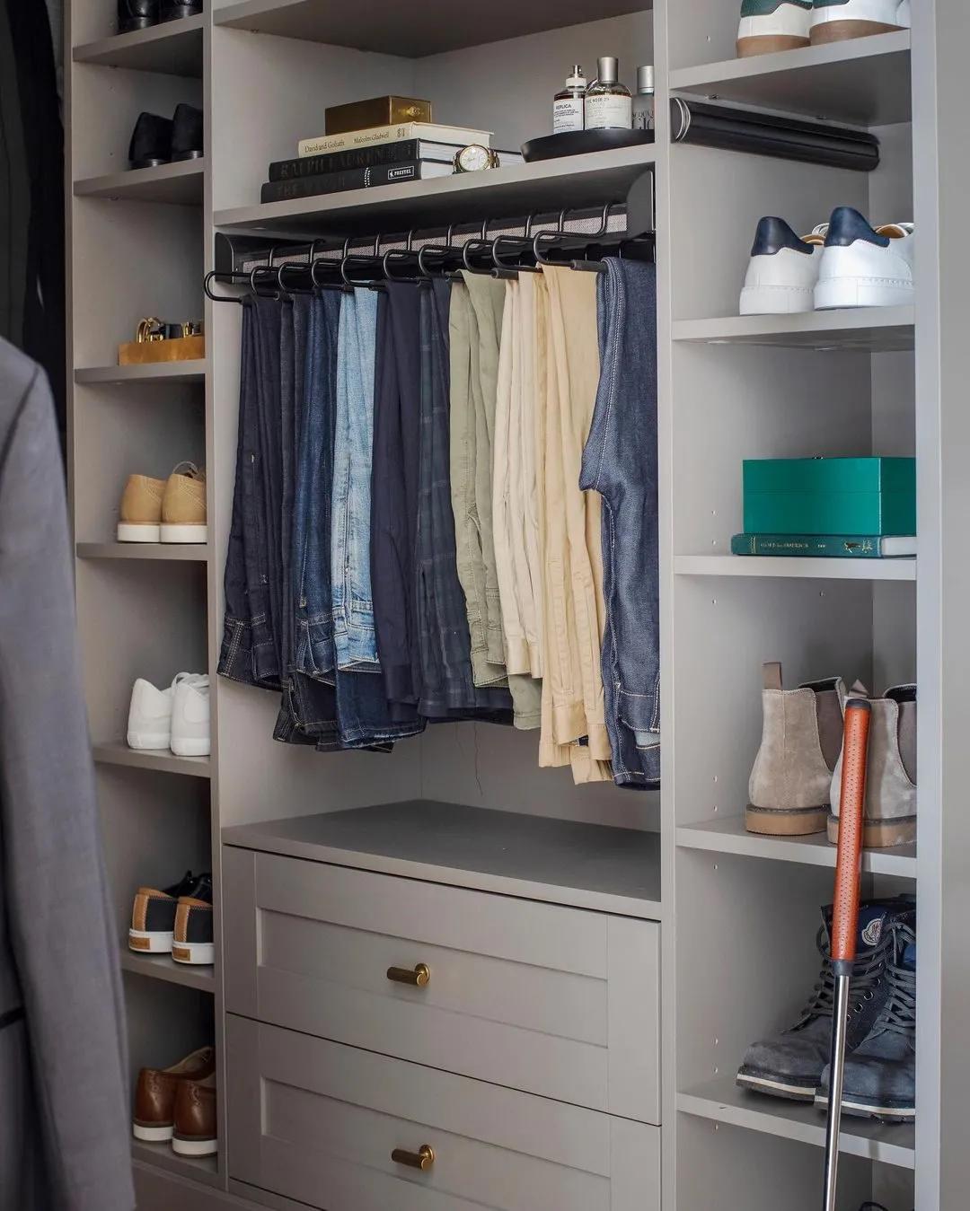 步入式衣帽间尺寸设计原则,步入式衣帽间太窄了