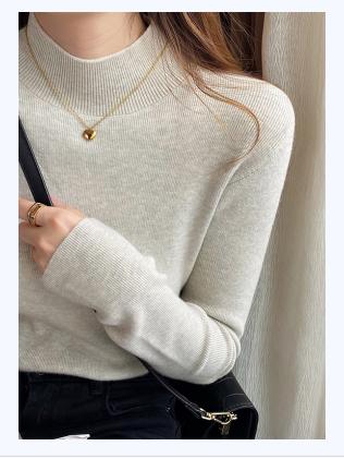 经过一个月的观察，我们发现这几款针织衫在淘宝上卖爆了