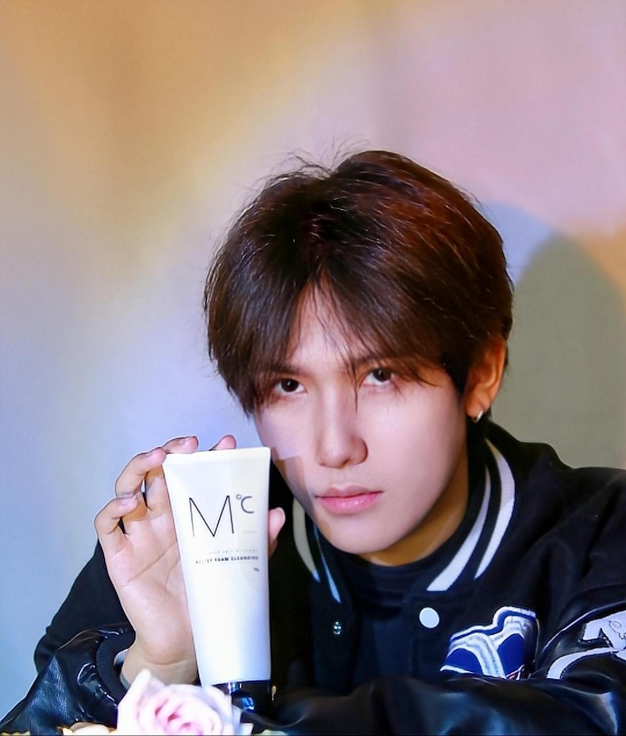 男士面部皮肤发红用什么护肤品,男士脸部皮肤干燥用什么护肤品