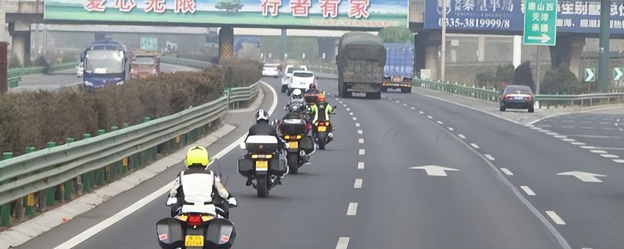 重庆被誉为“摩托之都”，明明是个大城市，为何多年来数量过百万