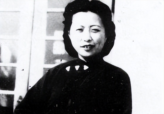 潜伏14年不被抓，原来保她的人不只是蒋介石，还有宋美龄