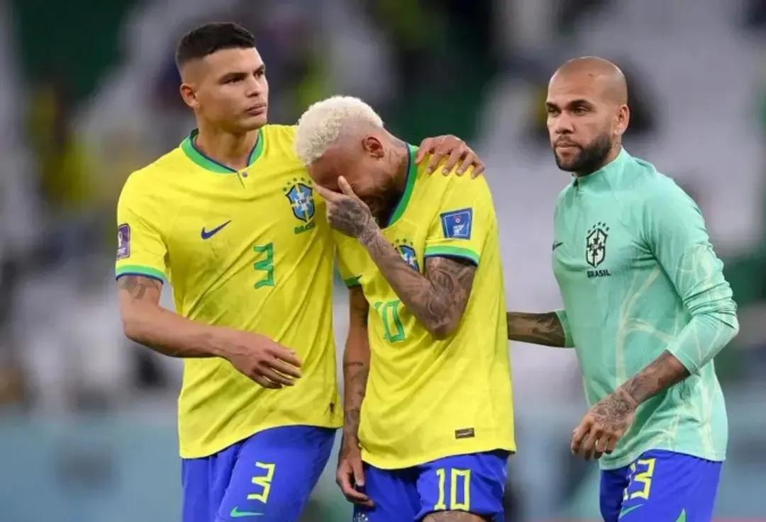 弗雷德巴西队出局的罪人,是谁毁掉了足球的根基