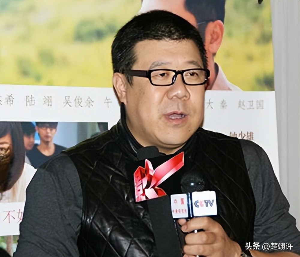 秦卫东瘦到脱相,知名老戏骨秦卫东近照瘦脱相