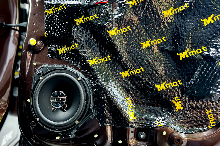 昂科威音响改装后中控异响共振,别克昂科威改装音响无声音