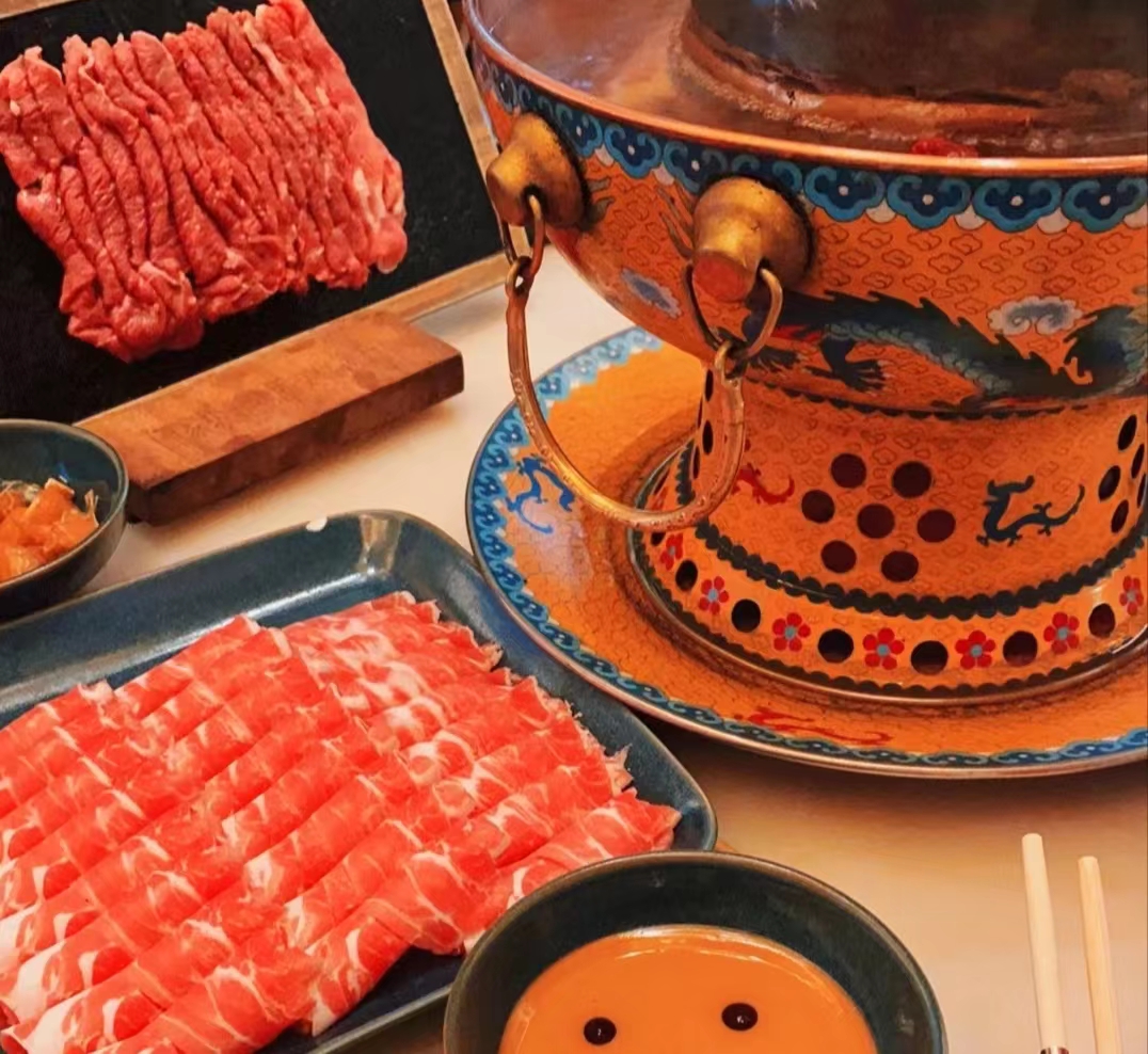 吃老北京涮羊肉过瘾的视频,北京的老北京铜锅涮肉推荐