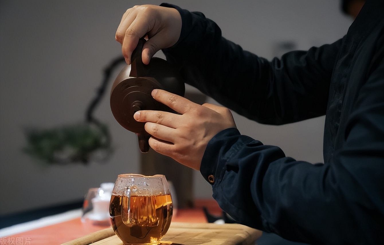 喝茶预防癌症的最佳茶温是多少,长期喝什么茶对癌症有危险