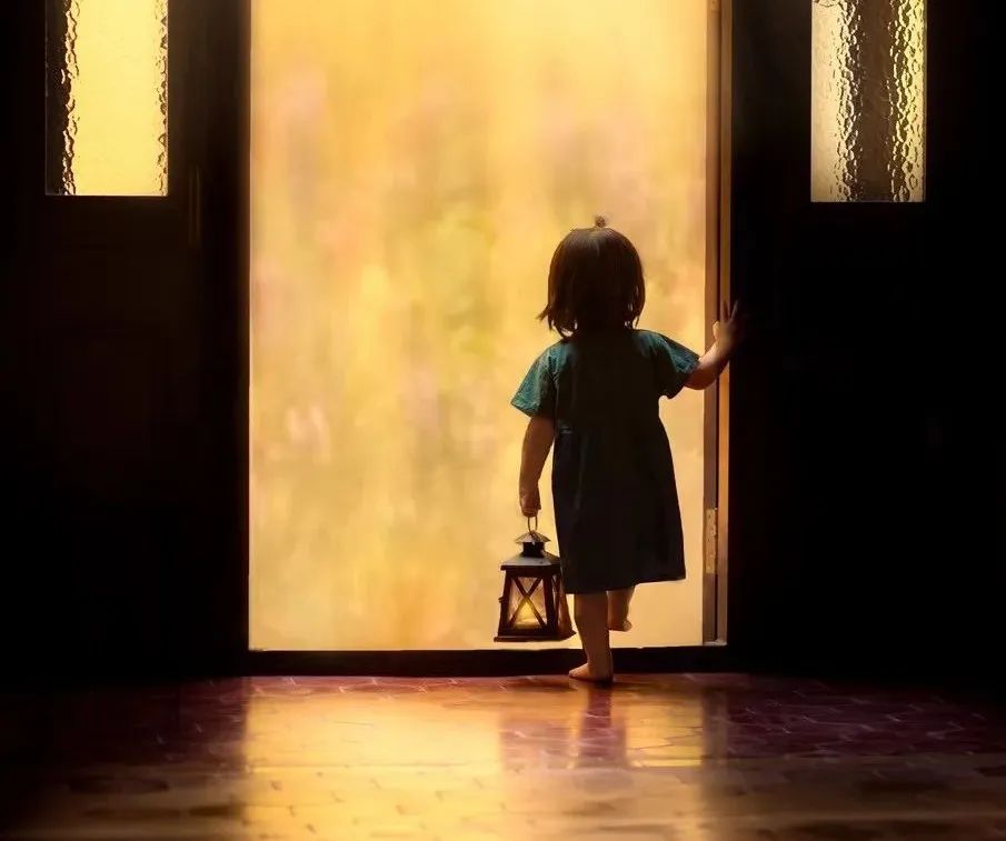 看了这个最苦女孩，我决定不再养一个“懂事”的女儿