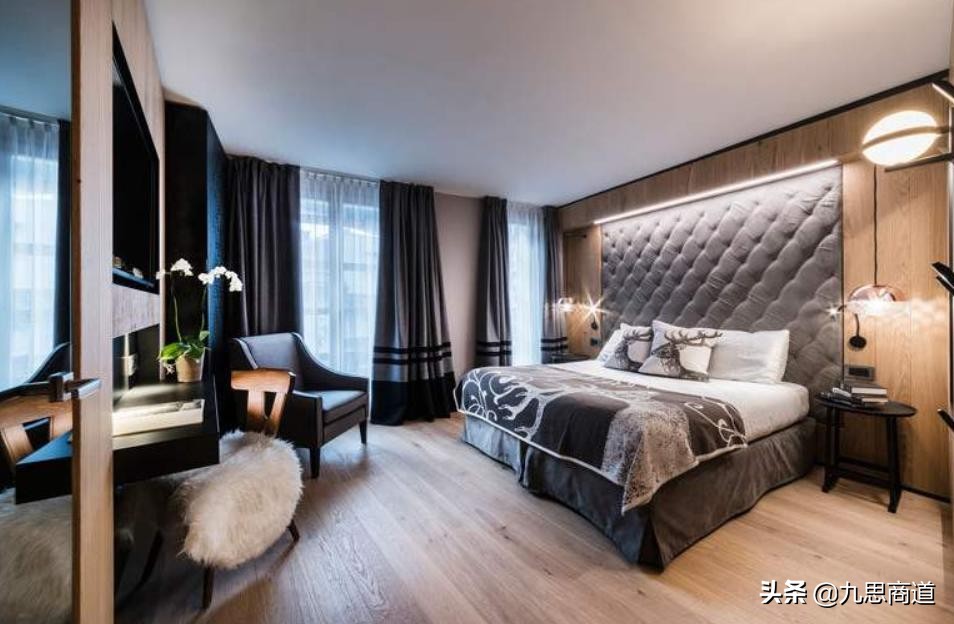 丽江老板的酒店帝国：5天收款163万，学会4招你也能做到