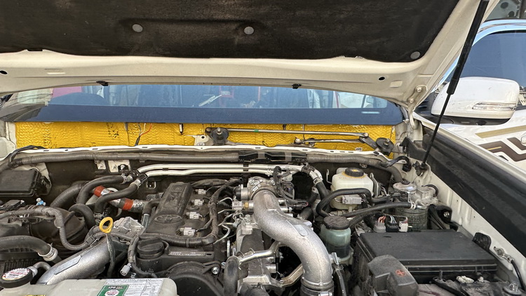 普拉多4000做全车隔音施工,云南普拉多隔音效果改装案例