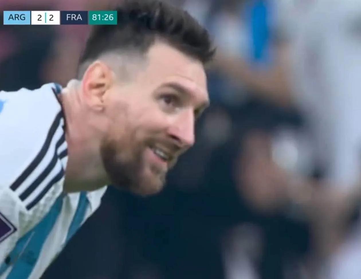 当法国队扳平比分球迷反应,当阿根廷赢得点球梅西如释重负