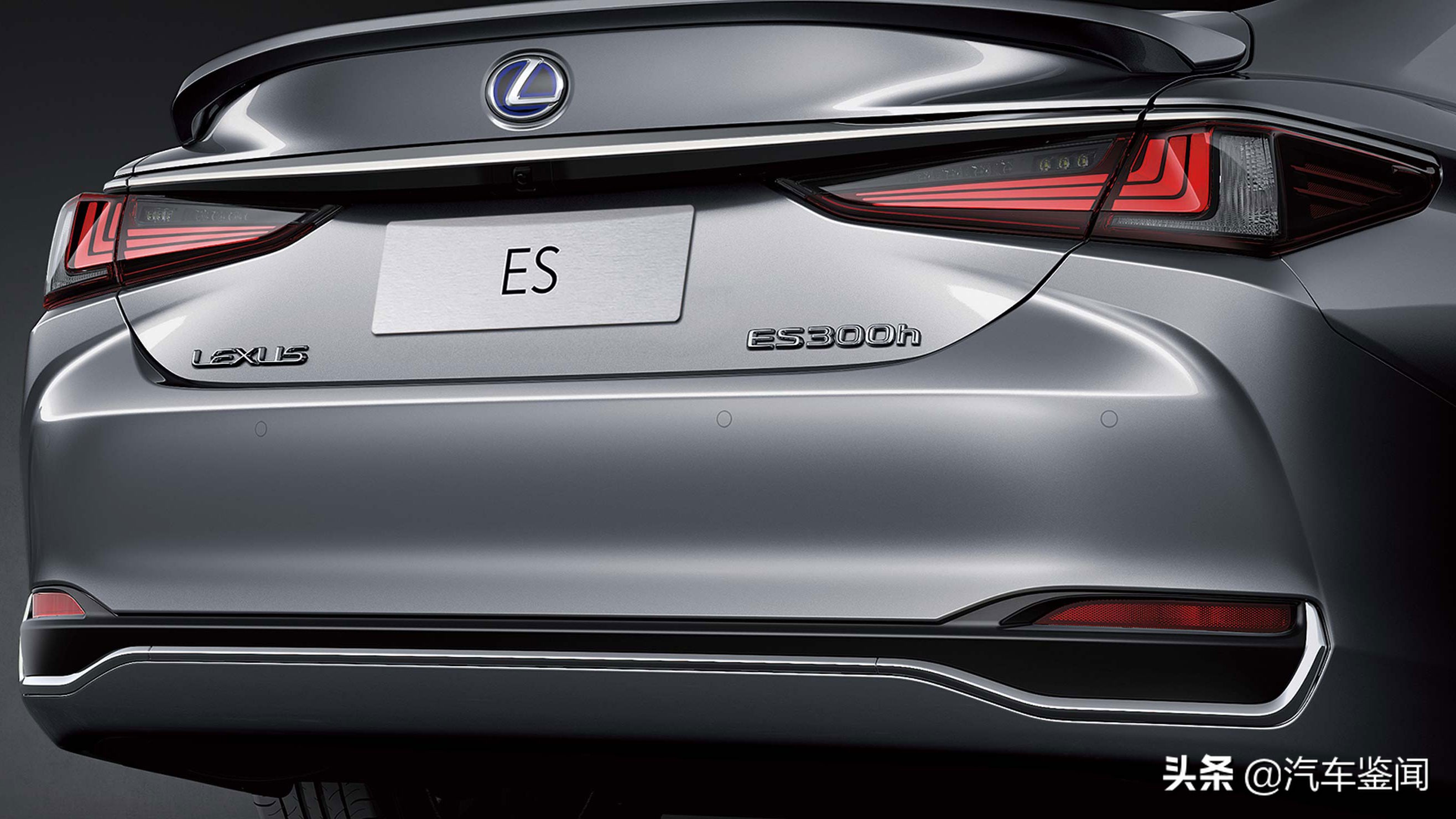 雷克萨斯es200对比es500,雷克萨斯es2022款es200