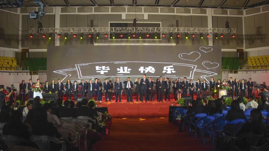 台州一中2018毕业典礼视频,台州实验中学高三毕业典礼