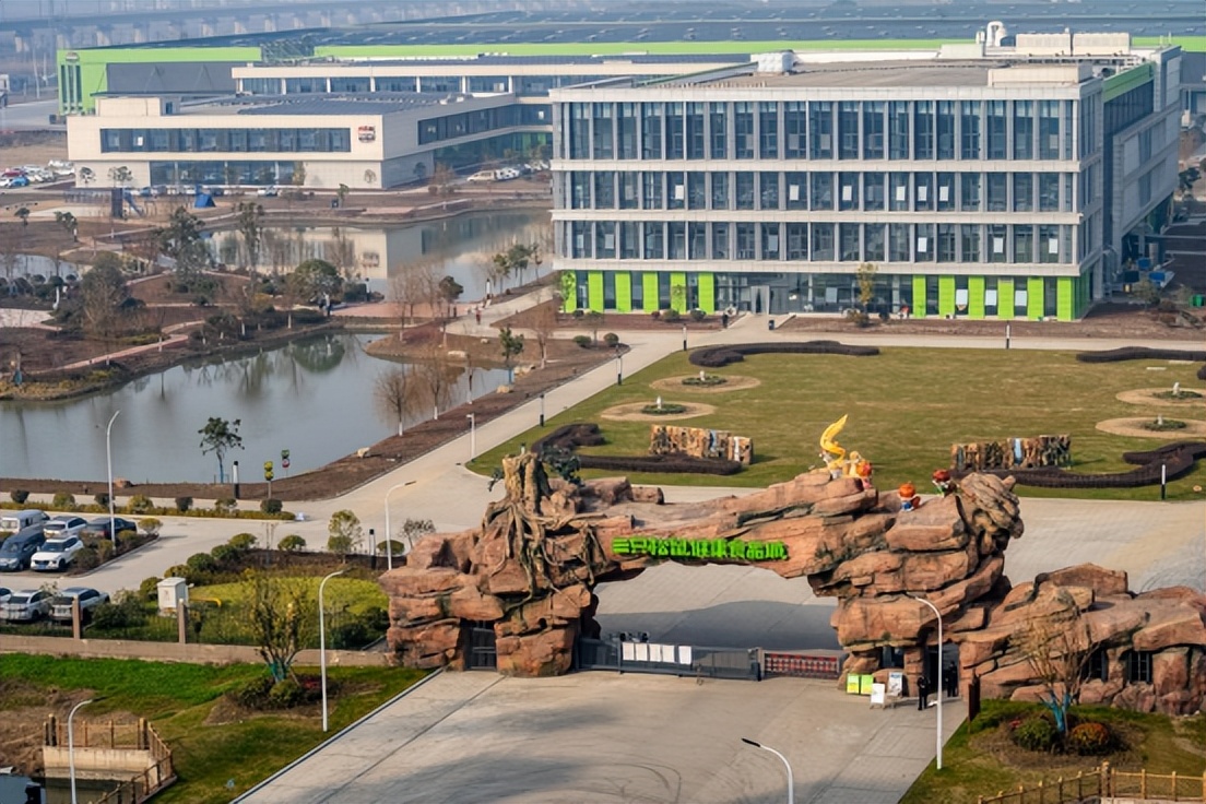 坚果零食行业，需要怎样的三只松鼠？