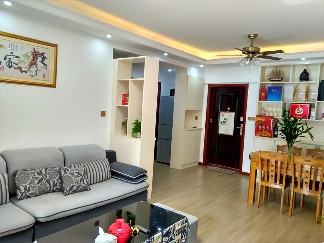 小户型房子适合装马桶还是蹲坑,现在装修房子建议用马桶还是蹲坑