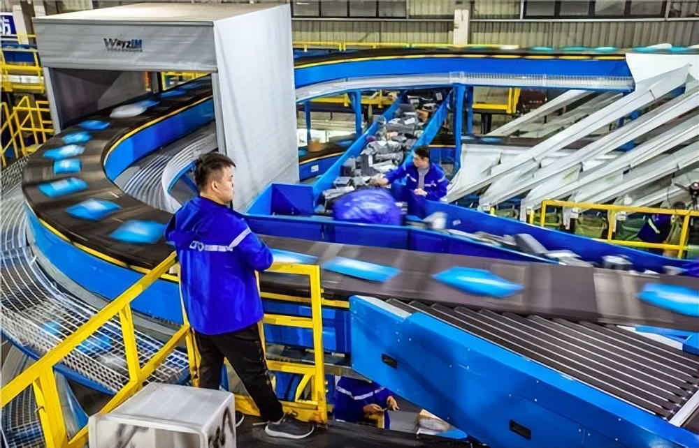 “菜鸟”加码酒类物流，快递大佬为何都想“饮酒”？