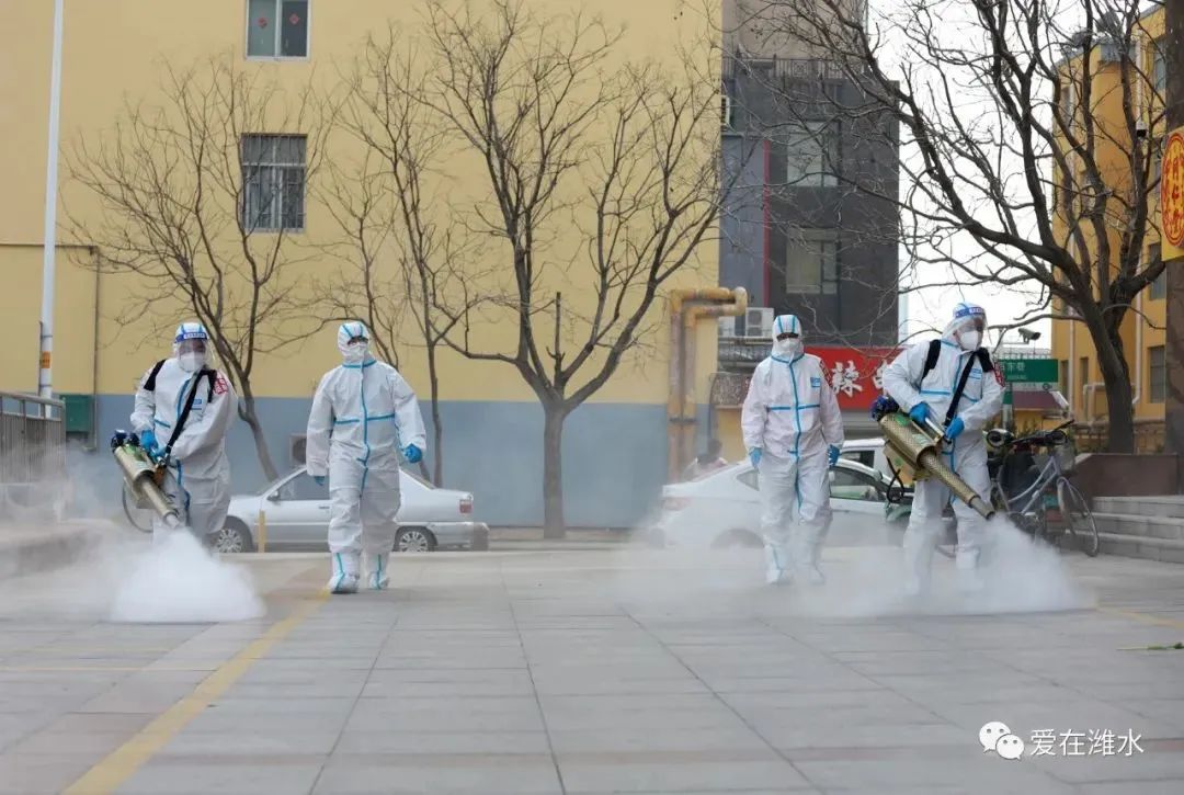 抗击疫情他们步履不息,抗击疫情他们义无反顾