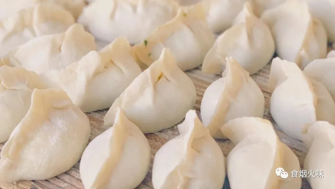 饺子包好后怎么放保鲜袋保存,饺子包好放冰箱冻在一块了怎么办