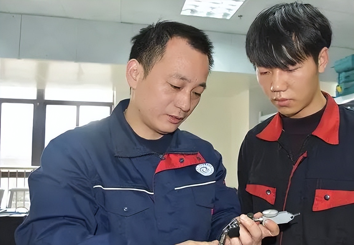 中考2022年300分能上普通高中吗,中考612分无缘高中