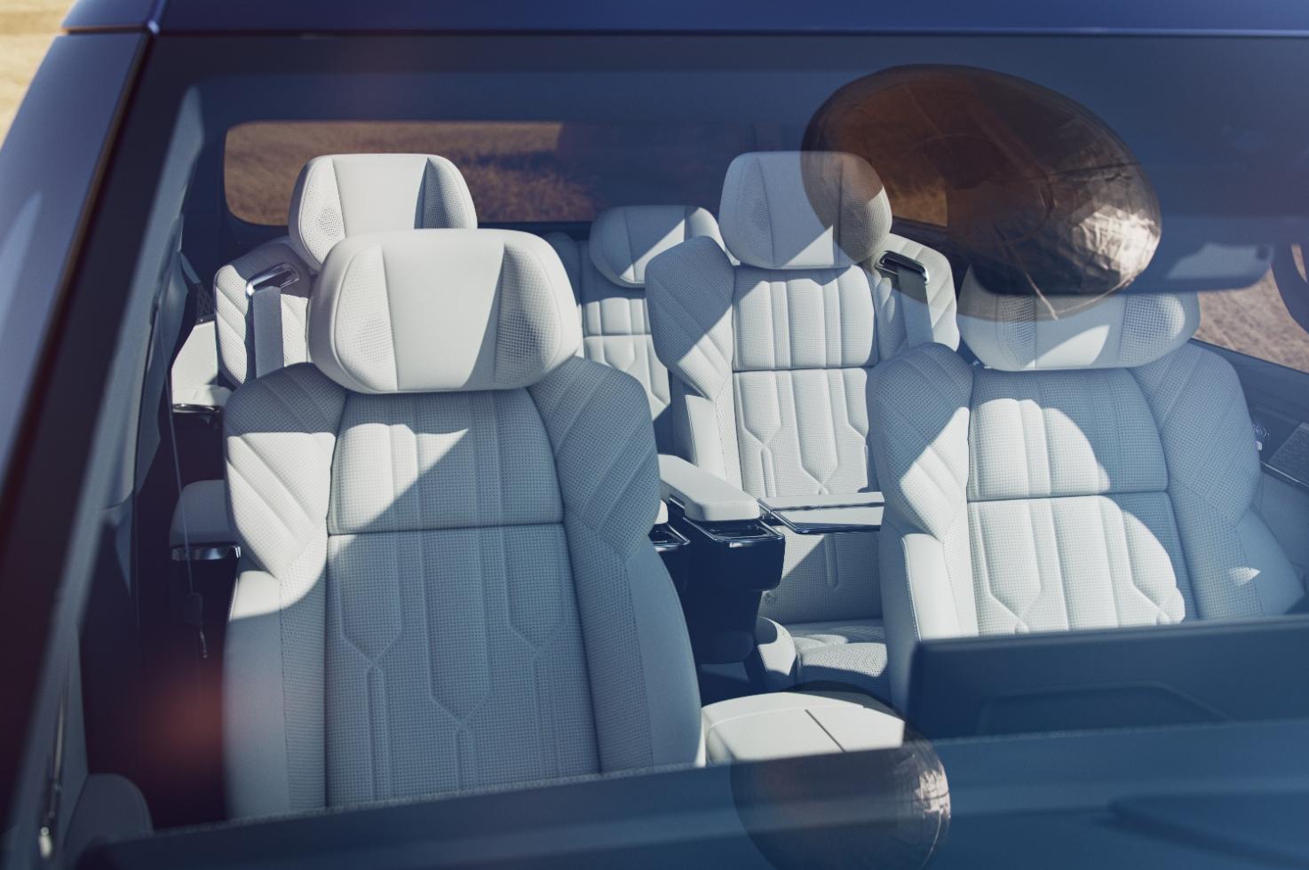 惊喜不断zeekr009官方内饰图发布,zeekr009原生纯电豪华mpv