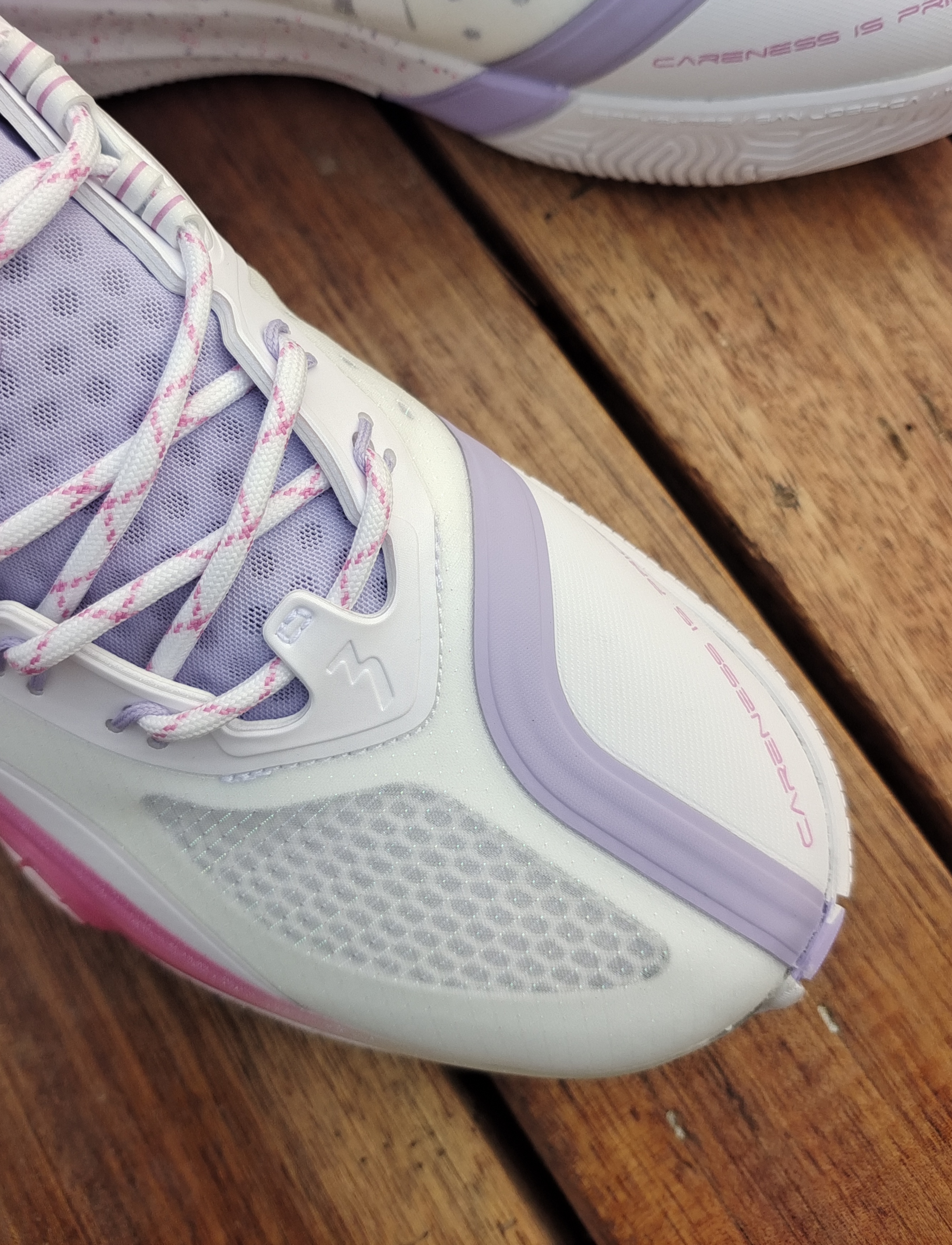 后卫也能穿的中帮鞋,后卫可以穿ag球鞋吗