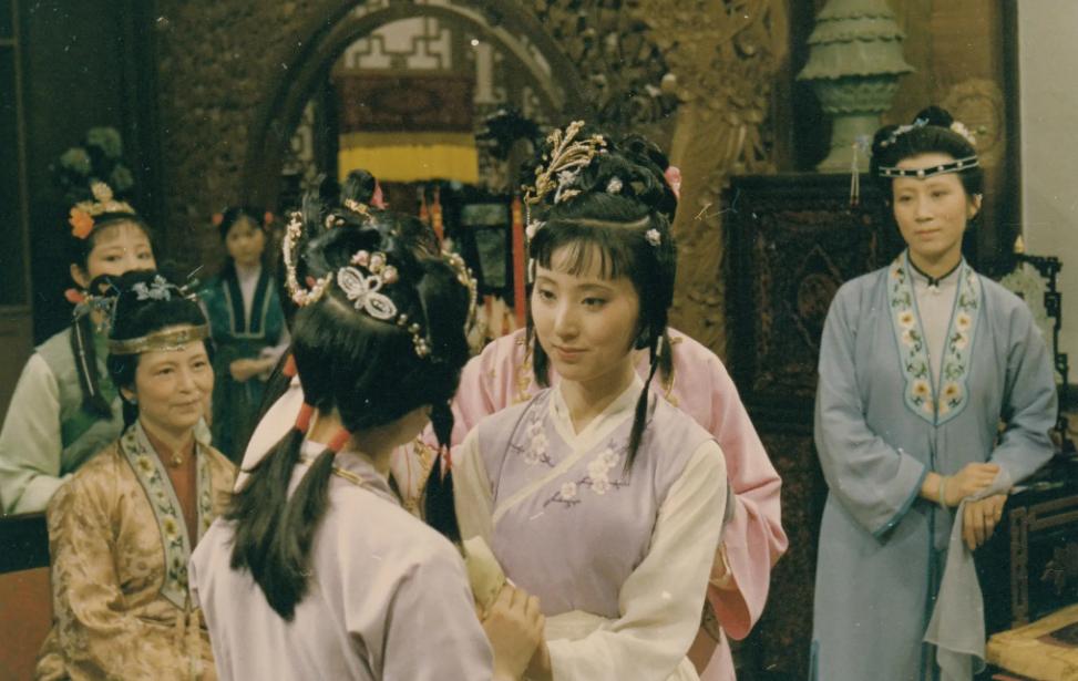 曹雪芹《红楼梦》的后几十回内容的几种猜测