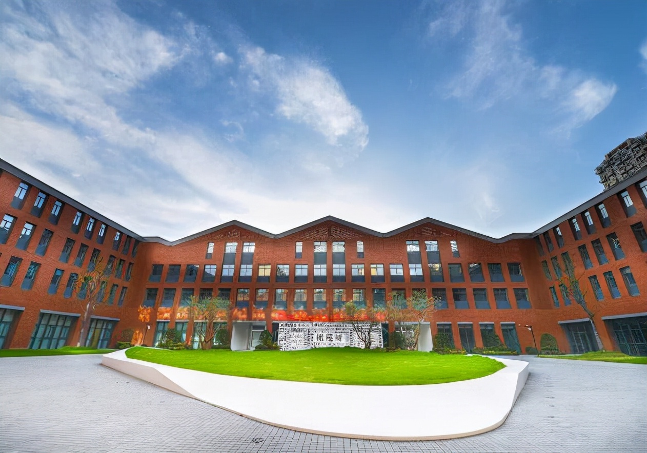 北京外国语大学：语言类高校天花板！2021年录取详情及分析