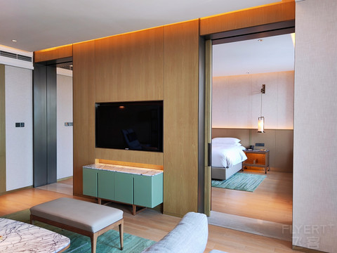 湖景套,单台盆,小浴缸,中式园林度假酒店—无锡蠡湖万豪