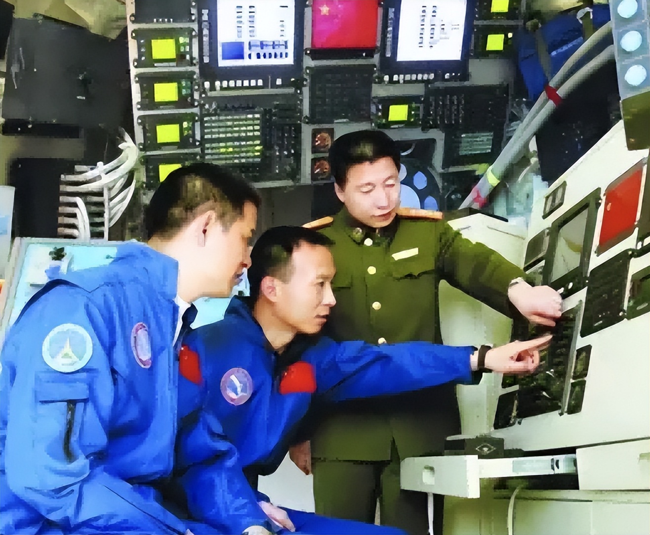 神舟十五号发射，时隔19年，57岁的杨利伟，为什么没能重返太空？