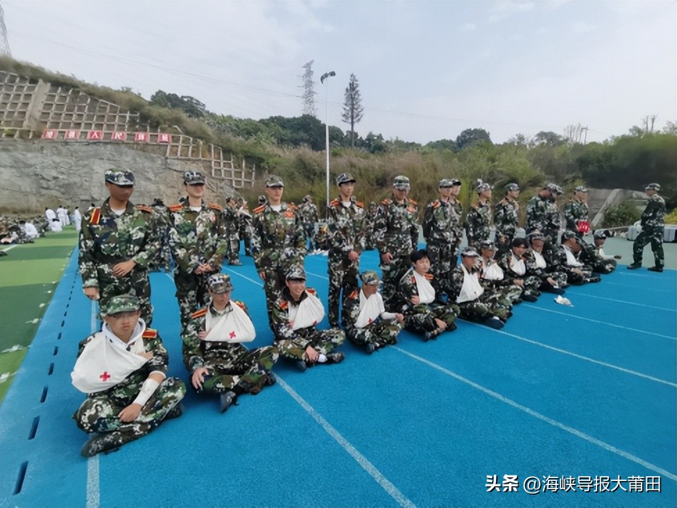 我校组织开展应急救护知识培训,我校开展新生应急救护培训