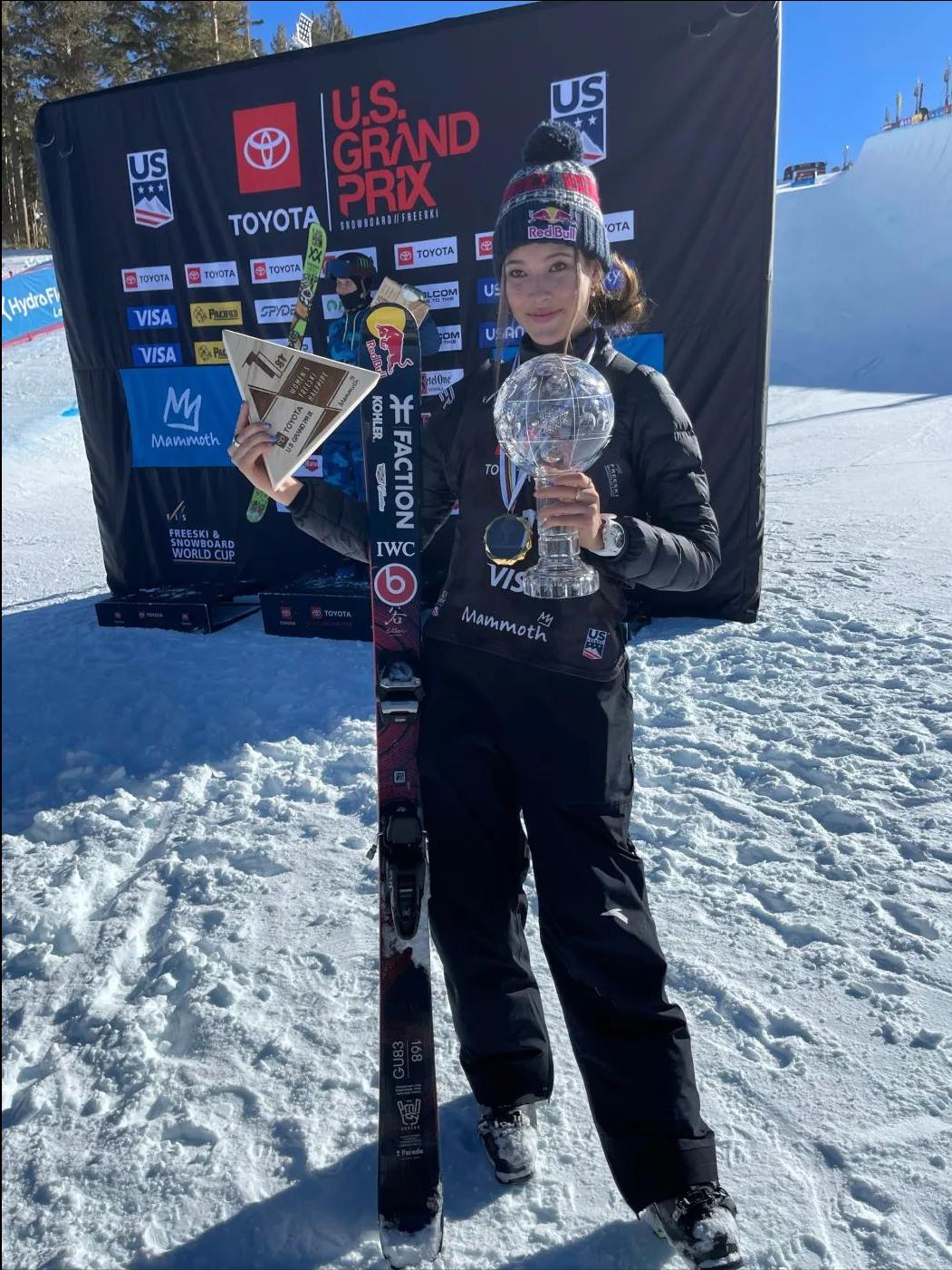 吃韭菜盒子涂美甲，轻松闯入决赛，谷爱凌这小姑娘到底啥人设