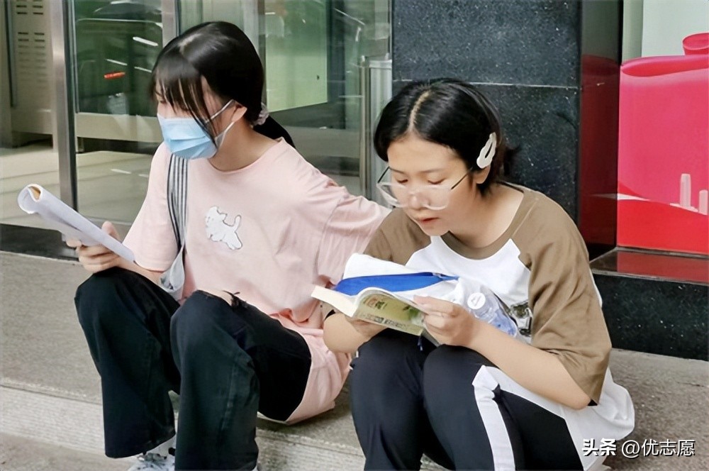 直击高考现场2018,直击高考第一现场助力高考