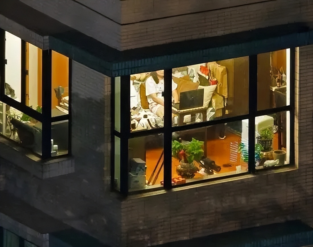 “内衣不穿，活该被*拍偷**！”刻板印象下女性需要的不仅是穿衣自由