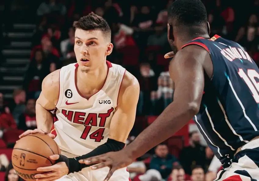 NBA班会：班主任肖华比赛总结