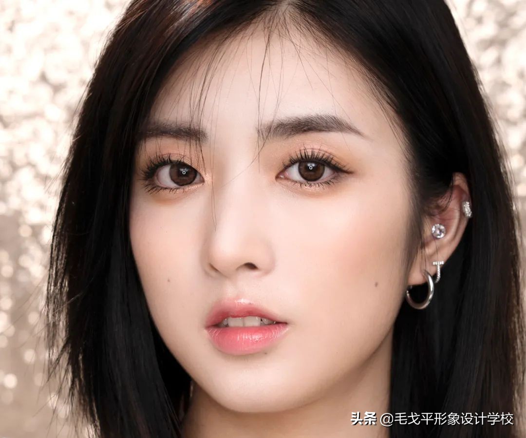 日常化妆技巧教程全脸,不同脸型的化妆技巧全在这