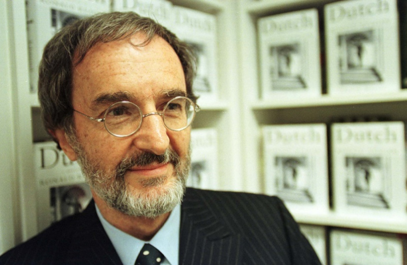 爱迪生发明电灯失败多少次才成功,爱迪生发明电灯的过程说明了什么