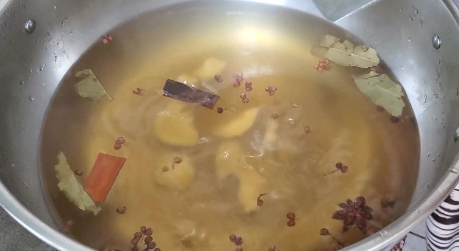 水煮花生放盐多了怎么办,水煮花生需要放盐么