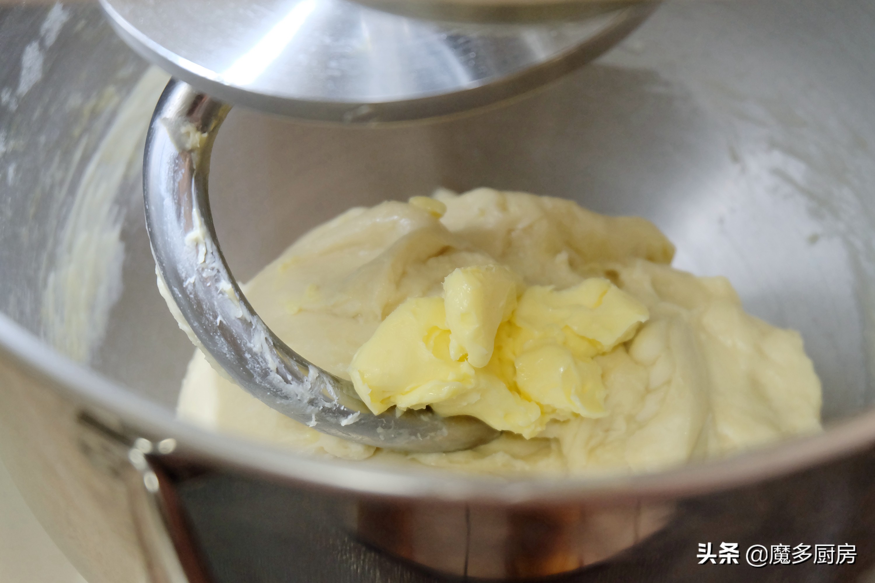 家常面包怎么做松软好吃,在家怎样做面包又松又软视频教程