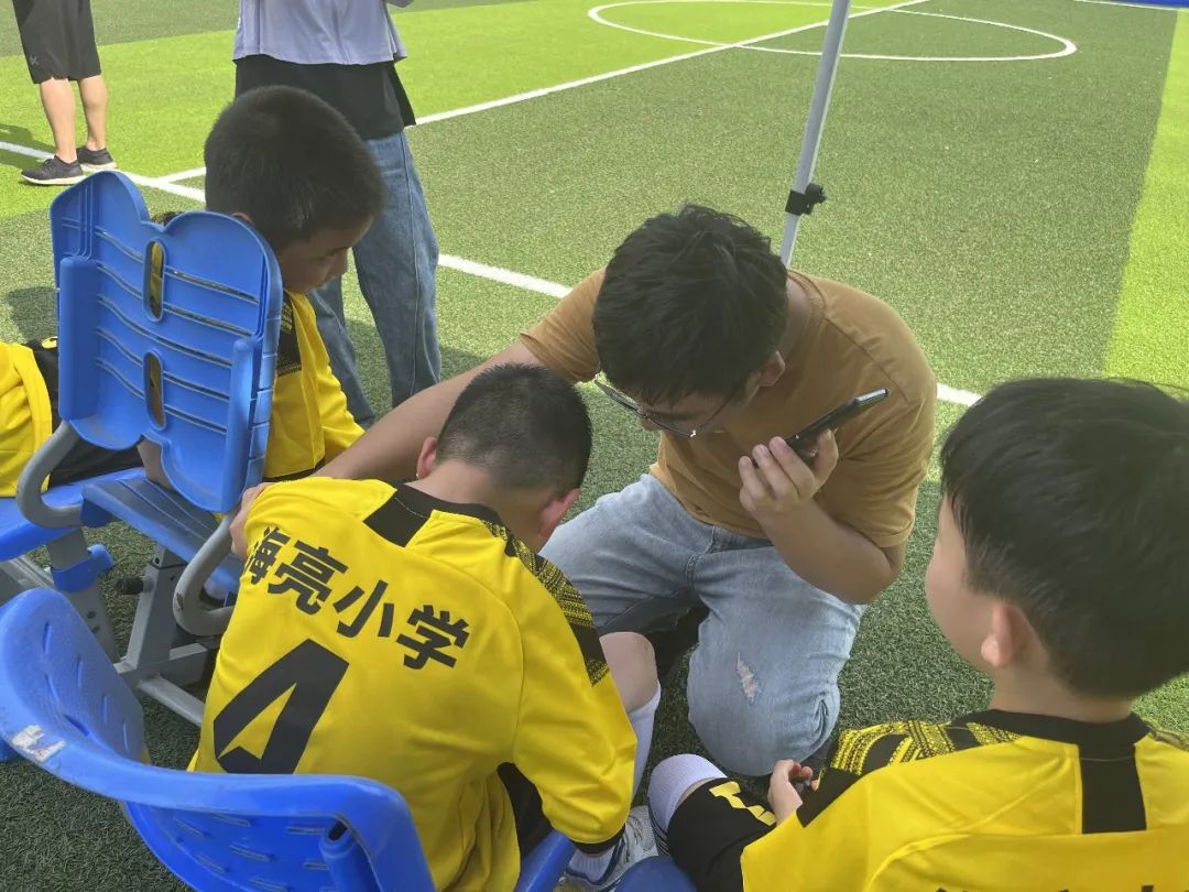 融爱故事丨绿茵场上吸睛的孤独症足球队